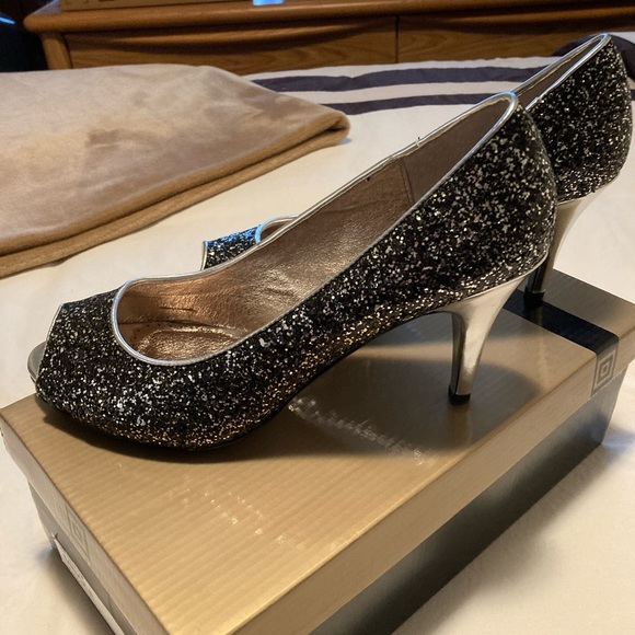 Black and Silver Peek Toe - Picture 4 of 10